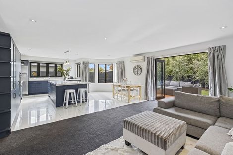 Photo of property in 16 Ballybrack Place, Casebrook, Christchurch, 8051