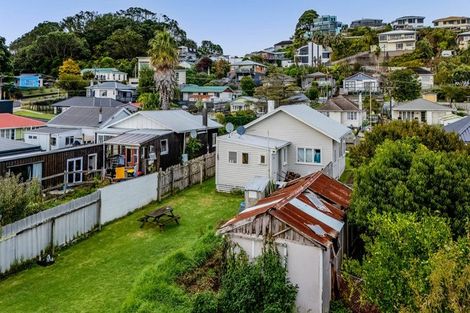 Photo of property in 10 Harbour Street, Moturoa, New Plymouth, 4310