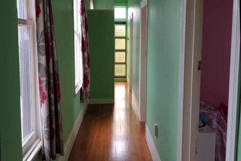 Photo of property in 19 Bedford Street, Patea, 4520