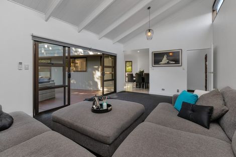 Photo of property in 233 Fairway Drive, Te Kamo, Whangarei, 0112