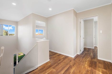 Photo of property in 13 Oakridge Way, Northpark, Auckland, 2013