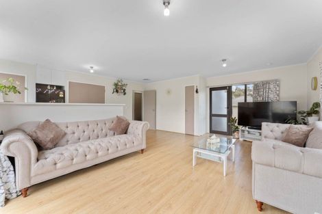 Photo of property in 103c Woodglen Road, Glen Eden, Auckland, 0602