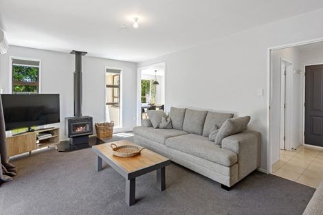 Photo of property in 16 Torlesse Crescent, Darfield, 7510