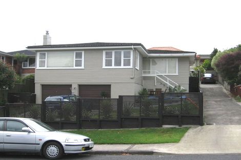 Photo of property in 1/7 Selwyn Crescent, Forrest Hill, Auckland, 0620