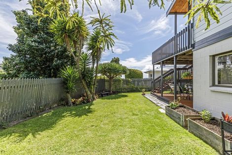 Photo of property in 32 Mcdowell Crescent, Hillcrest, Auckland, 0627