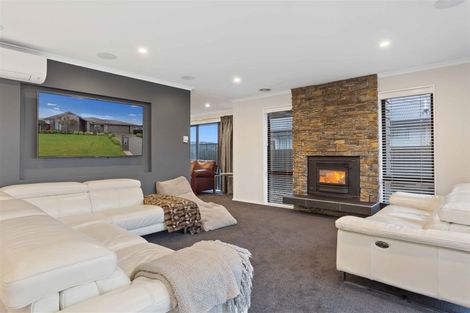 Photo of property in 6 Benjes Place, Woodend, 7610