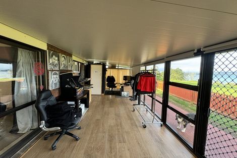 Photo of property in 124 Carnoustie Drive, Wattle Downs, Auckland, 2103