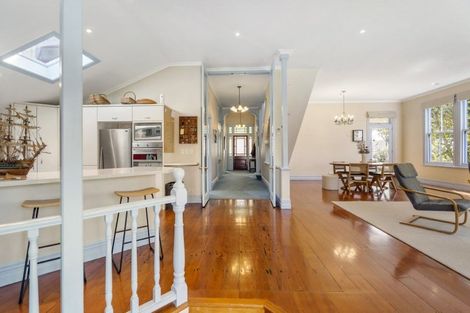 Photo of property in 17 Herne Bay Road, Herne Bay, Auckland, 1011