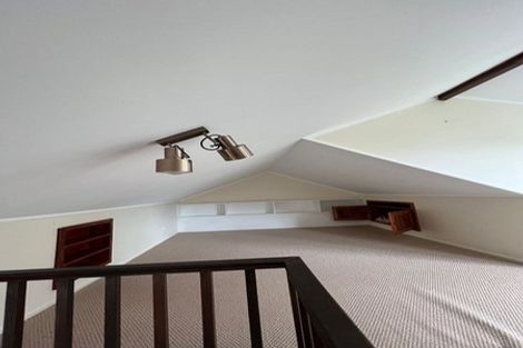 Photo of property in 2/20 Saint Peters Street, Northcote, Auckland, 0627