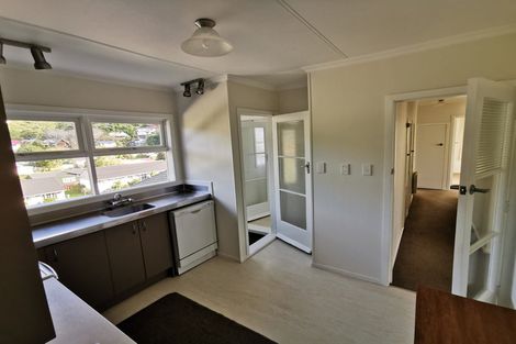 Photo of property in 4a Thurleigh Grove, Karori, Wellington, 6012