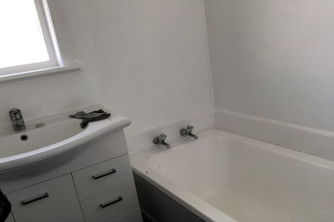 Photo of property in 1 Surrey Street, Manurewa, Auckland, 2102