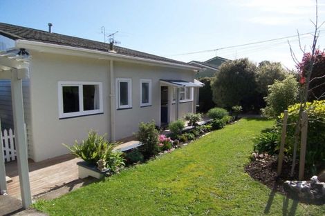 Photo of property in 92 Winara Avenue, Waikanae, 5036