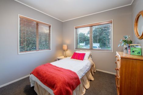 Photo of property in 27 Ocean View Road, Milford, Auckland, 0620