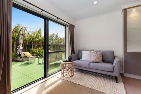 Photo of property in 7 Wroxton Place, Waiuku, 2123