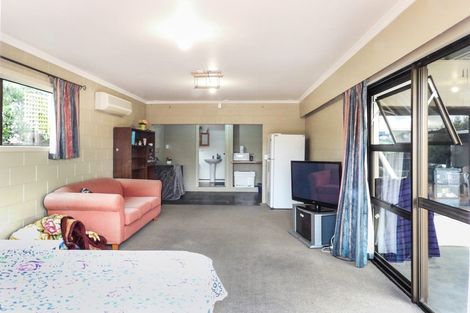 Photo of property in 12 Oakleigh Crescent, Oamaru North, Oamaru, 9400