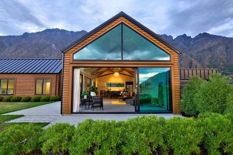 Photo of property in 1 Glenfiddich Road, Jacks Point, Queenstown, 9371