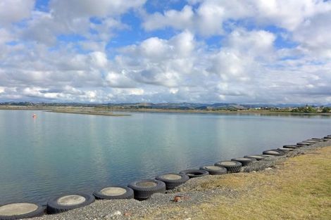 Photo of property in The Terraces, 11/9 Humber Street, Pandora, Napier, 4110