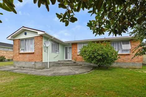 Photo of property in 28 Brightwater Crescent, Totara Park, Upper Hutt, 5018