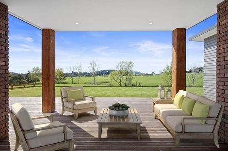 Photo of property in 80 Brewster Road, Pukekawa, Tuakau, 2696