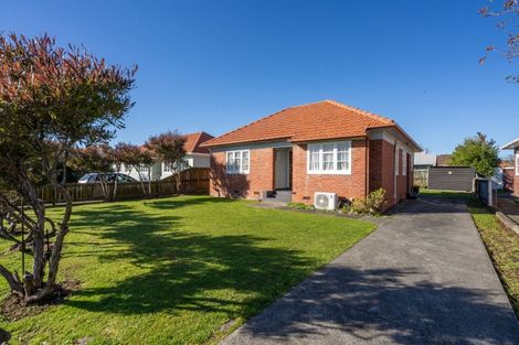 Photo of property in 262 College Street, West End, Palmerston North, 4412