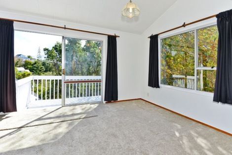 Photo of property in 6 Malters Place, Browns Bay, Auckland, 0630