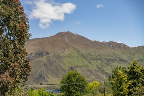 Photo of property in 197 Beacon Point Road, Wanaka, 9305