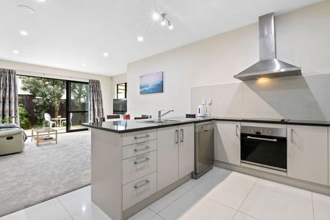 Photo of property in 2 Vivian Road, Silverdale, 0932