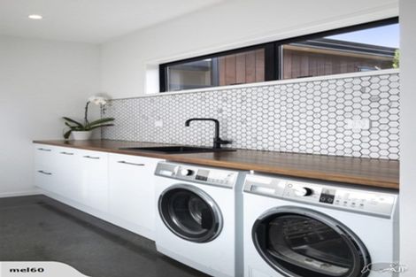 Photo of property in 15 Kotuku Road, Waiuku, 2682