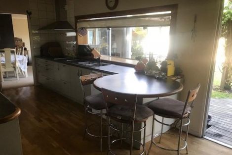 Photo of property in 10 Roadley Avenue, Sunnyhills, Auckland, 2010