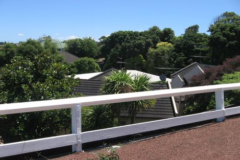 Photo of property in 3/33 Ladies Mile, Remuera, Auckland, 1050