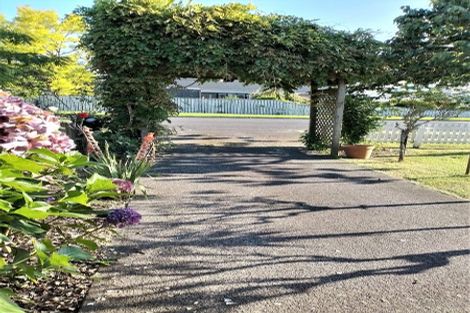 Photo of property in 11 Darlington Street, Ngatea, 3503