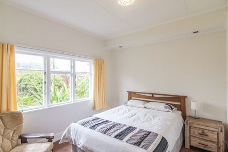 Photo of property in 299 Te Moana Road, Waikanae, 5036