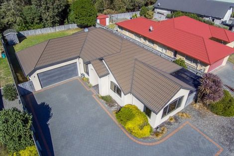 Photo of property in 94 Weggery Drive, Waikanae Beach, Waikanae, 5036