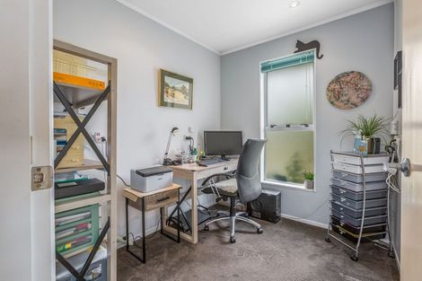 Photo of property in 22 Bowline Place, Whitby, Porirua, 5024