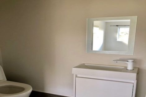 Photo of property in 19 Cheval Drive, Totara Vale, Auckland, 0629