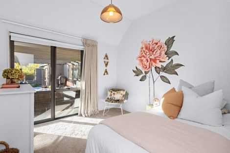 Photo of property in 5 Rush Place, Havelock North, 4130