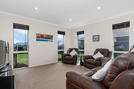 Photo of property in 77 Sandhurst Drive, Papamoa Beach, Papamoa, 3118