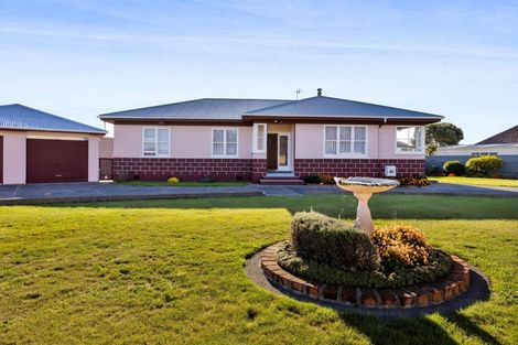 Photo of property in 389 Waihi Road, Normanby, Hawera, 4614