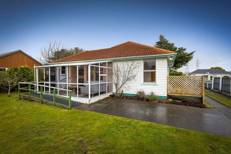 Photo of property in 18 Gregory Avenue, Islington, Christchurch, 8042