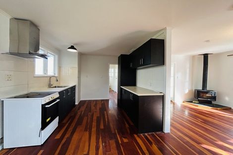 Photo of property in 27 Normandy Place, Henderson, Auckland, 0610