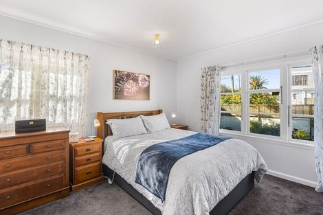 Photo of property in 25 Golf Road, Paraparaumu Beach, Paraparaumu, 5032