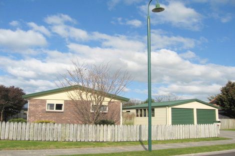 Photo of property in 7 Checketts Place, Papamoa Beach, Papamoa, 3118