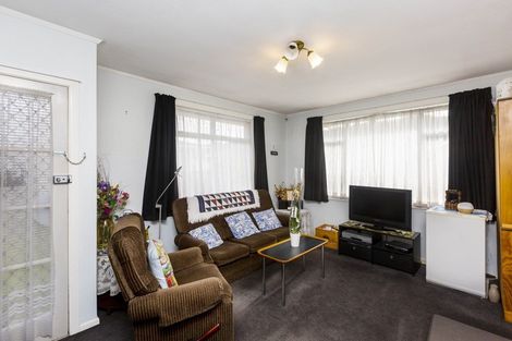 Photo of property in 2/15 Clouston Park Road, Ebdentown, Upper Hutt, 5018