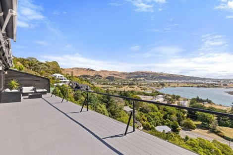 Photo of property in 5 Osmond Lane, Mount Pleasant, Christchurch, 8081