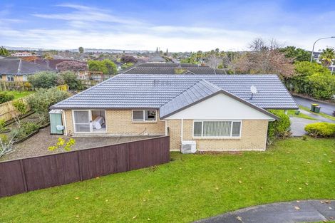 Photo of property in 2 Marlon Lane, East Tamaki, Auckland, 2016