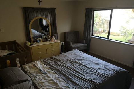 Photo of property in 1/135 Edmonton Road, Te Atatu South, Auckland, 0610