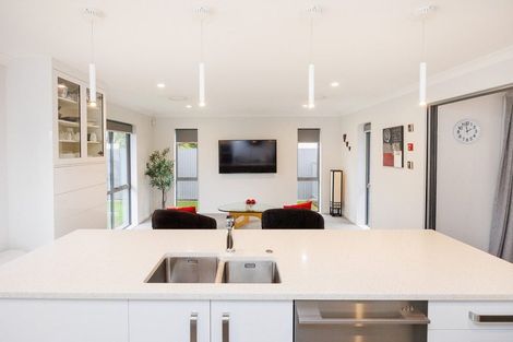 Photo of property in 27 Titoki Street, Palmerston North, 4414