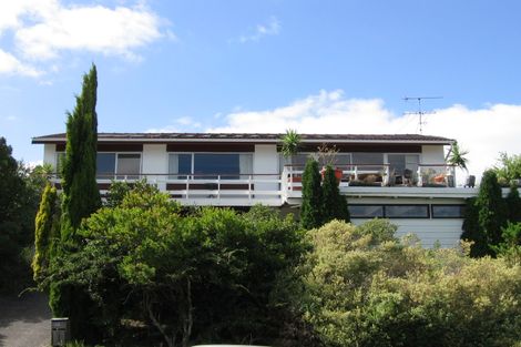 Photo of property in 40 Hadfield Street, Beach Haven, Auckland, 0626