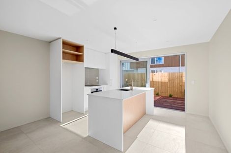 Photo of property in 2/50 Marine Parade, North New Brighton, Christchurch, 8083