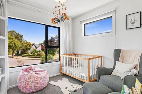 Photo of property in 11 Lombard Place, Avonhead, Christchurch, 8042